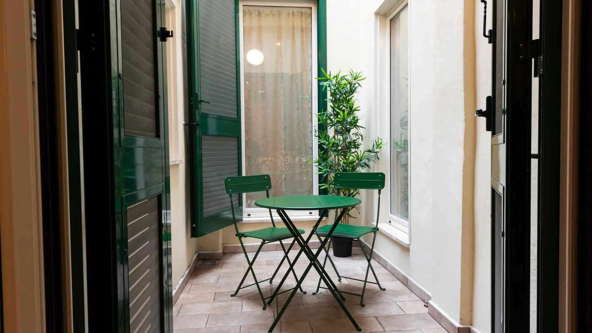 Mercato Contemporary Apartment By Mmega Floransa İtalya