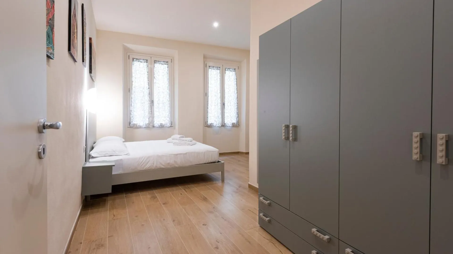 Mercato Contemporary Apartment By Mmega Floransa