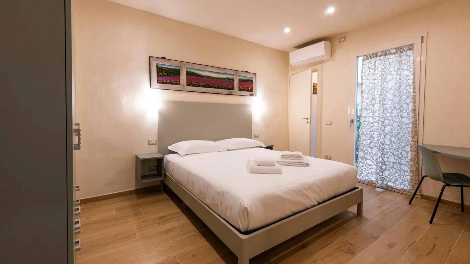 Mercato Contemporary Apartment By Mmega Floransa