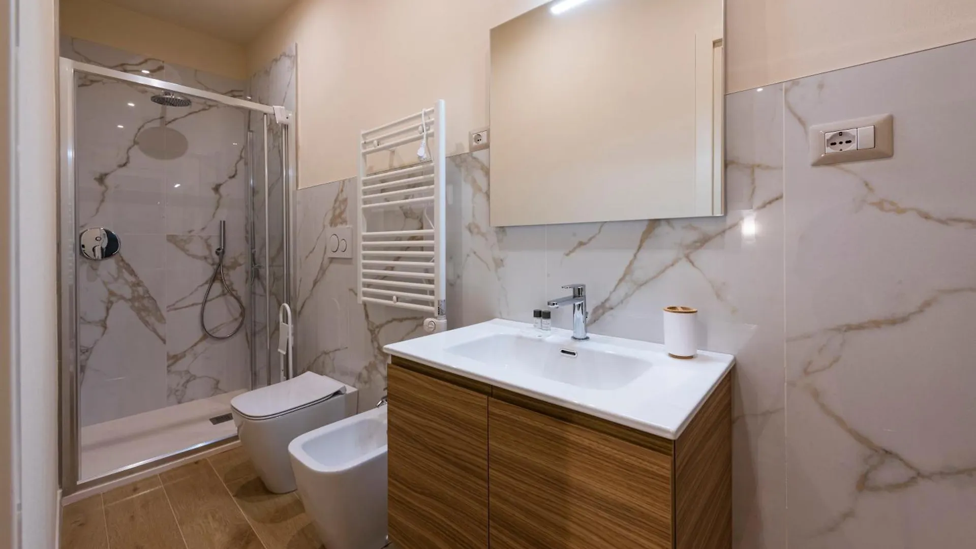 Mercato Contemporary Apartment By Mmega Floransa İtalya